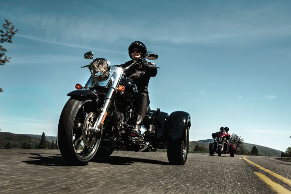 2015-Harley-Davidson-FLRT-Freewheeler-Pictures