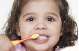 Первые зубки у ребёнка: к чему нужно быть готовым?