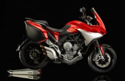 Самые ожидаемые мотоциклы  MV Agusta Turismo Veloce 800 и Suzuki V-Storm 1000